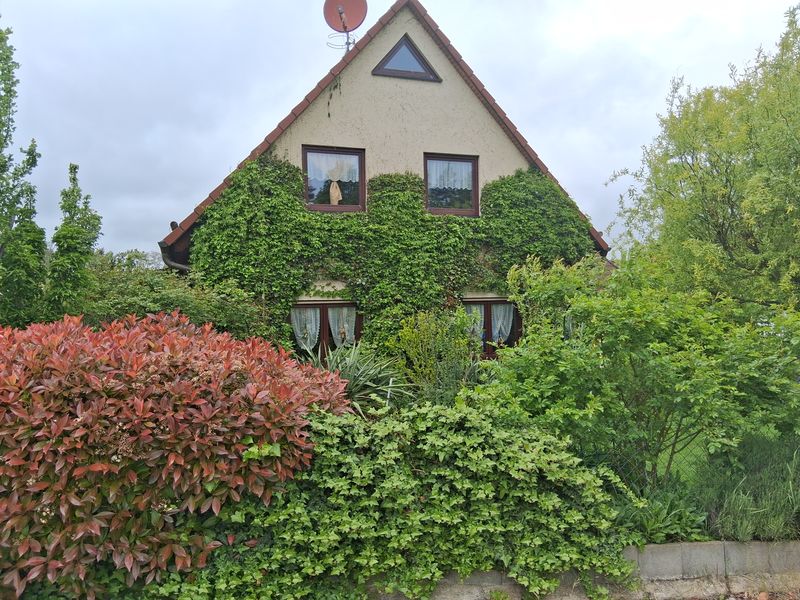 Einfamilienhaus (BJ 2001) in ruhiger Siedlungslage zu verkaufen